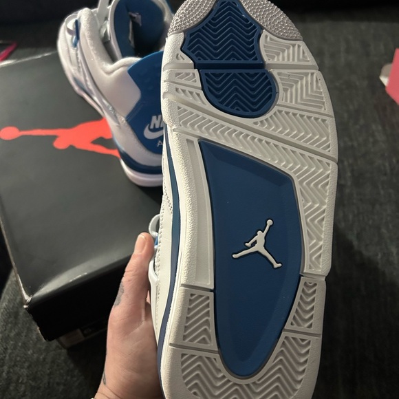 Nike Kids' Air Jordan 4 Retro - White and Blue - Picture 6 of 7